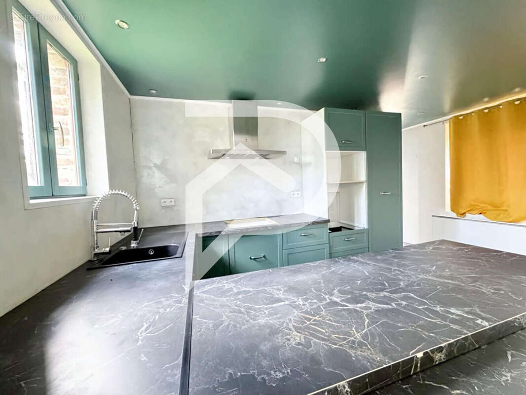 Maison à ONS-EN-BRAY