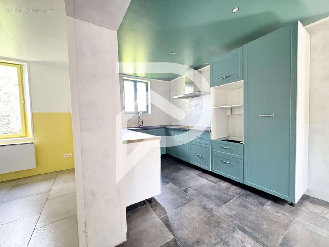 Maison à ONS-EN-BRAY