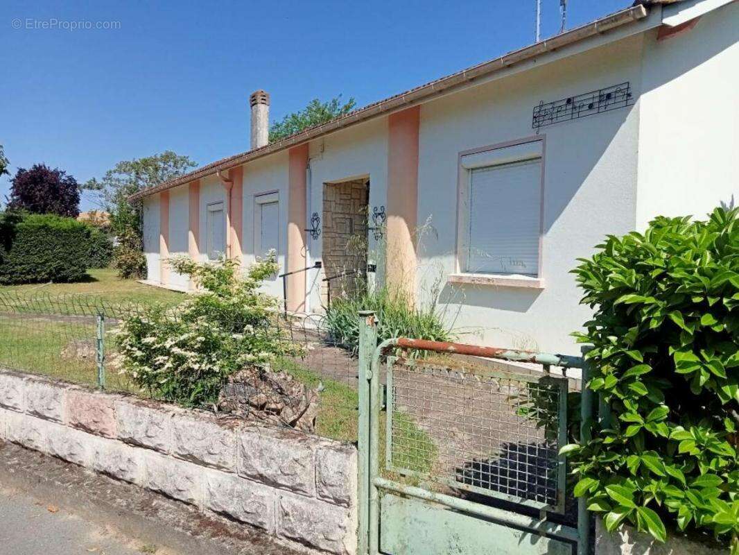 Maison à SAINT-SEURIN-SUR-L'ISLE