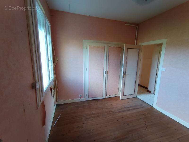 Maison à SAINT-SEURIN-SUR-L'ISLE