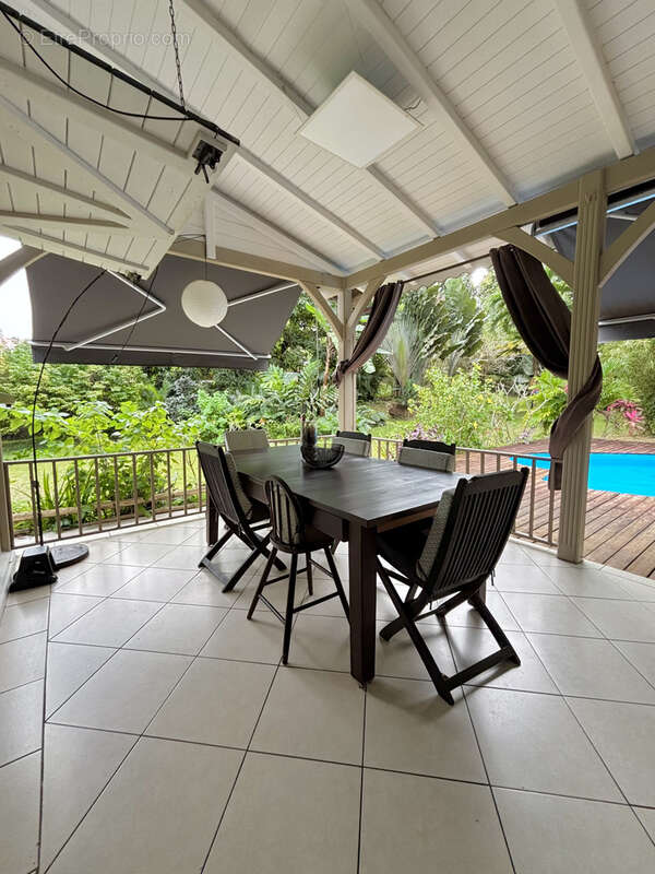 Maison à SAINTE-ROSE