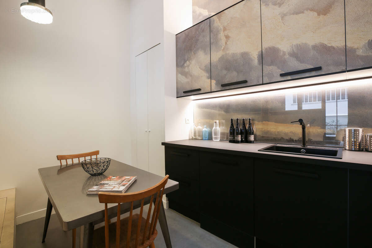 Commerce à PARIS-18E