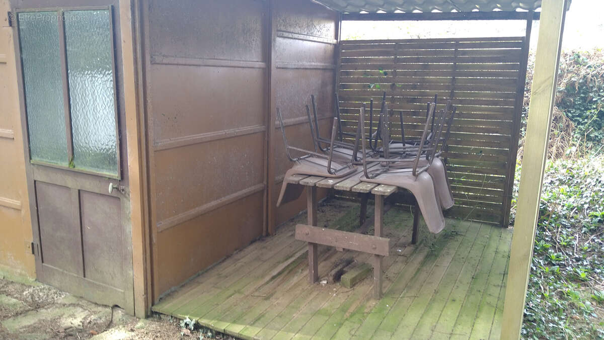 Terrain à LOUPFOUGERES