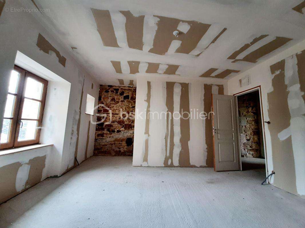 Maison à SAINT-CHRISTOPHE