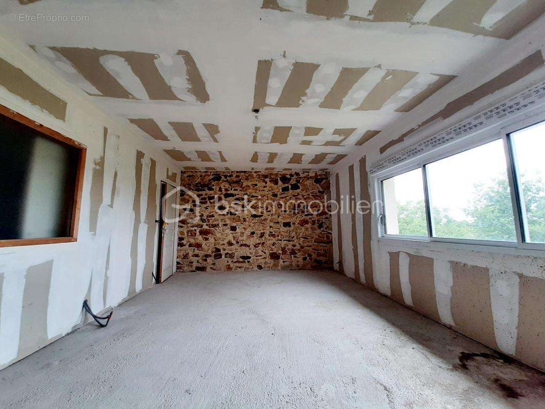 Maison à SAINT-CHRISTOPHE