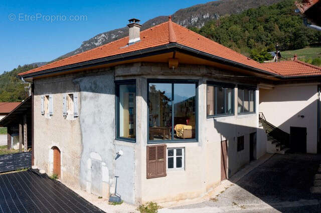 Maison à SERRIERES-EN-CHAUTAGNE