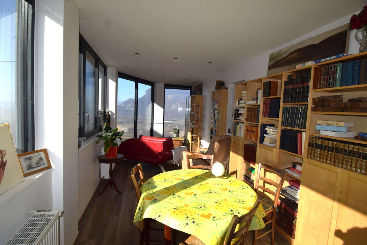 Maison à SERRIERES-EN-CHAUTAGNE