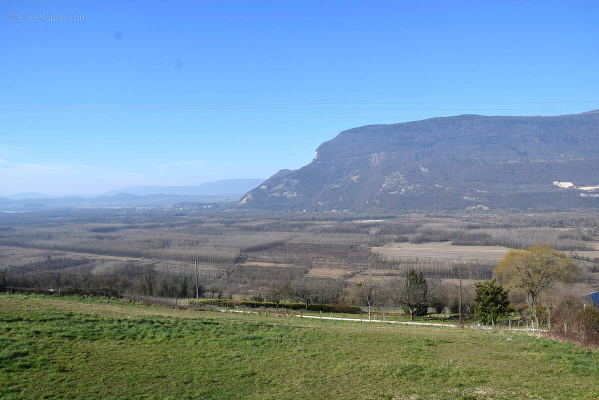Maison à SERRIERES-EN-CHAUTAGNE