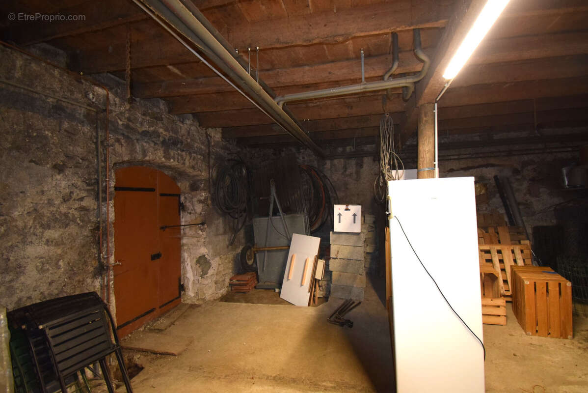 Maison à SERRIERES-EN-CHAUTAGNE