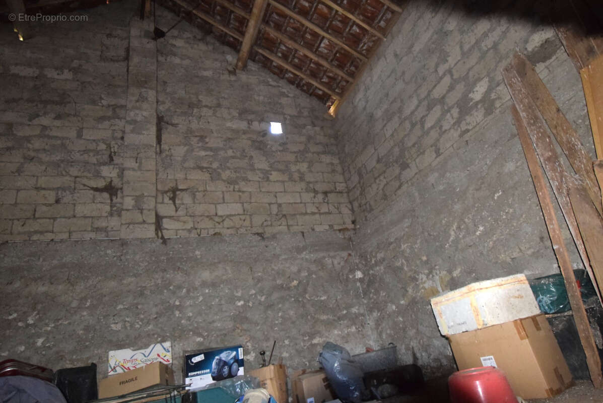 Maison à SERRIERES-EN-CHAUTAGNE