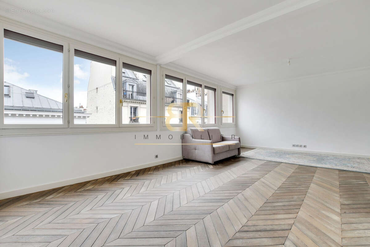 Appartement à PARIS-19E