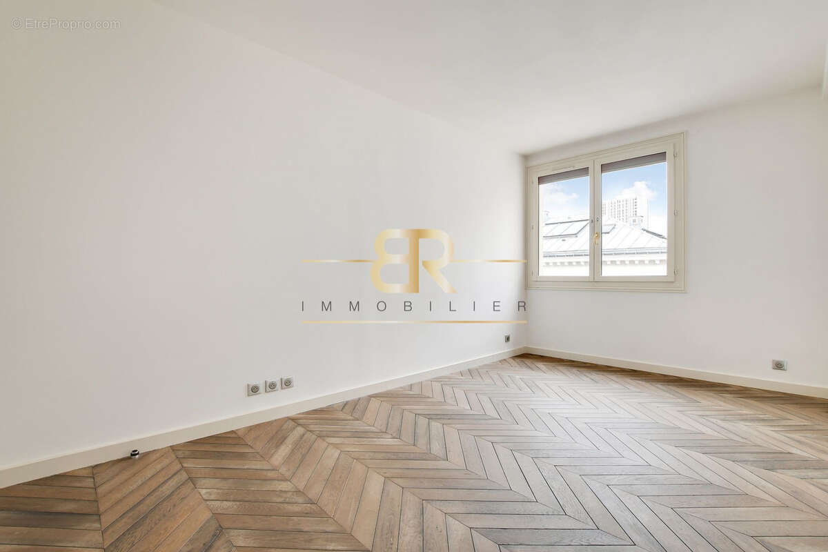 Appartement à PARIS-19E