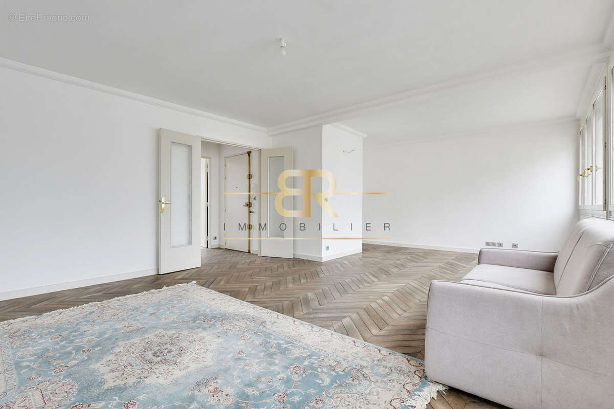 Appartement à PARIS-19E