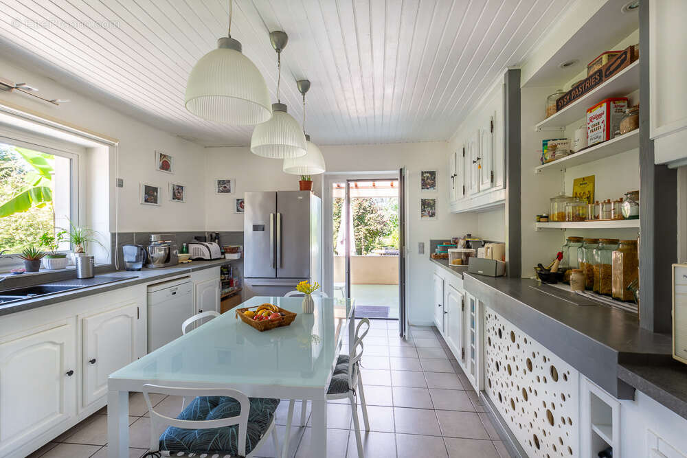 Maison à LA BATIE-DIVISIN