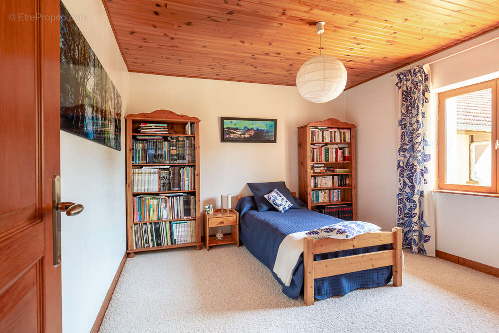 Maison à SAINT-DIDIER-DE-LA-TOUR