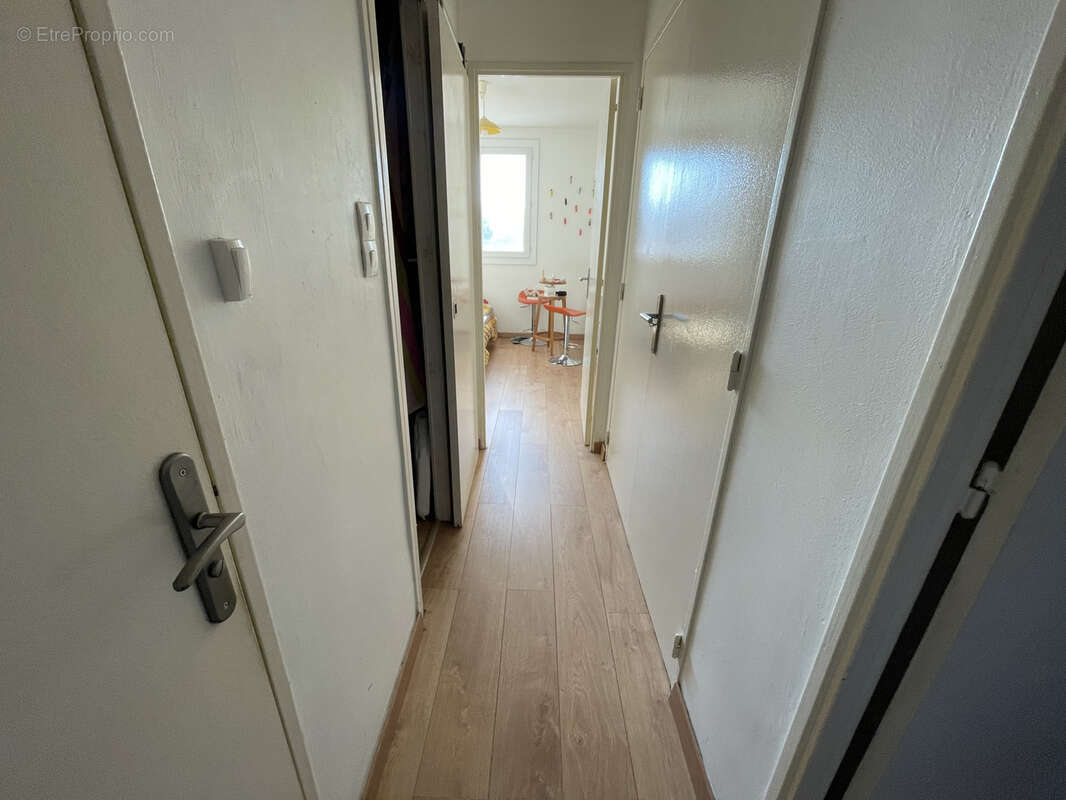 Appartement à MARSEILLE-8E