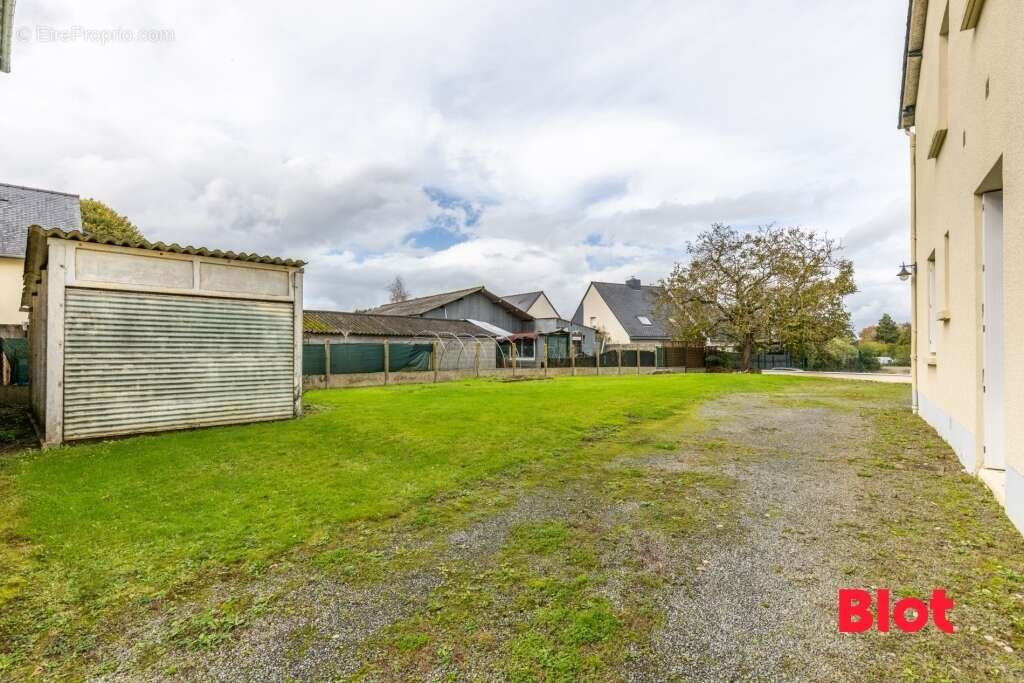 Maison à VERN-SUR-SEICHE