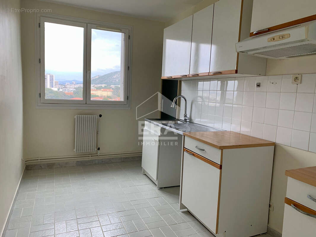 Appartement à MARSEILLE-9E