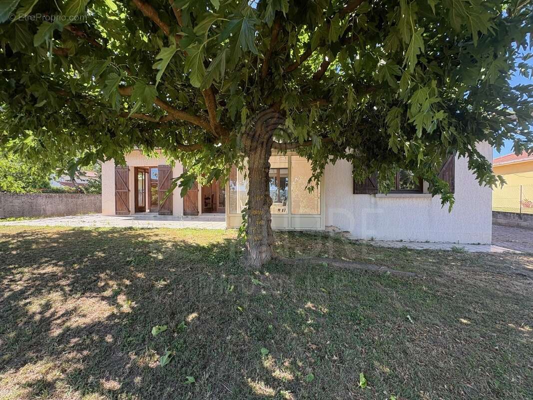 Maison à BEAUREPAIRE