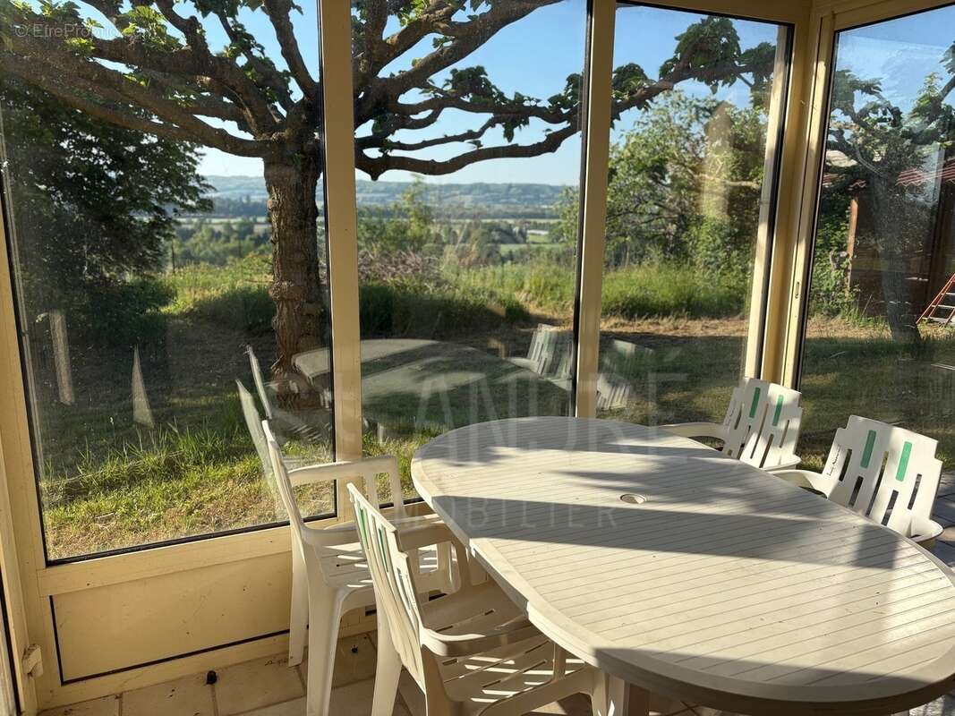 Maison à BEAUREPAIRE