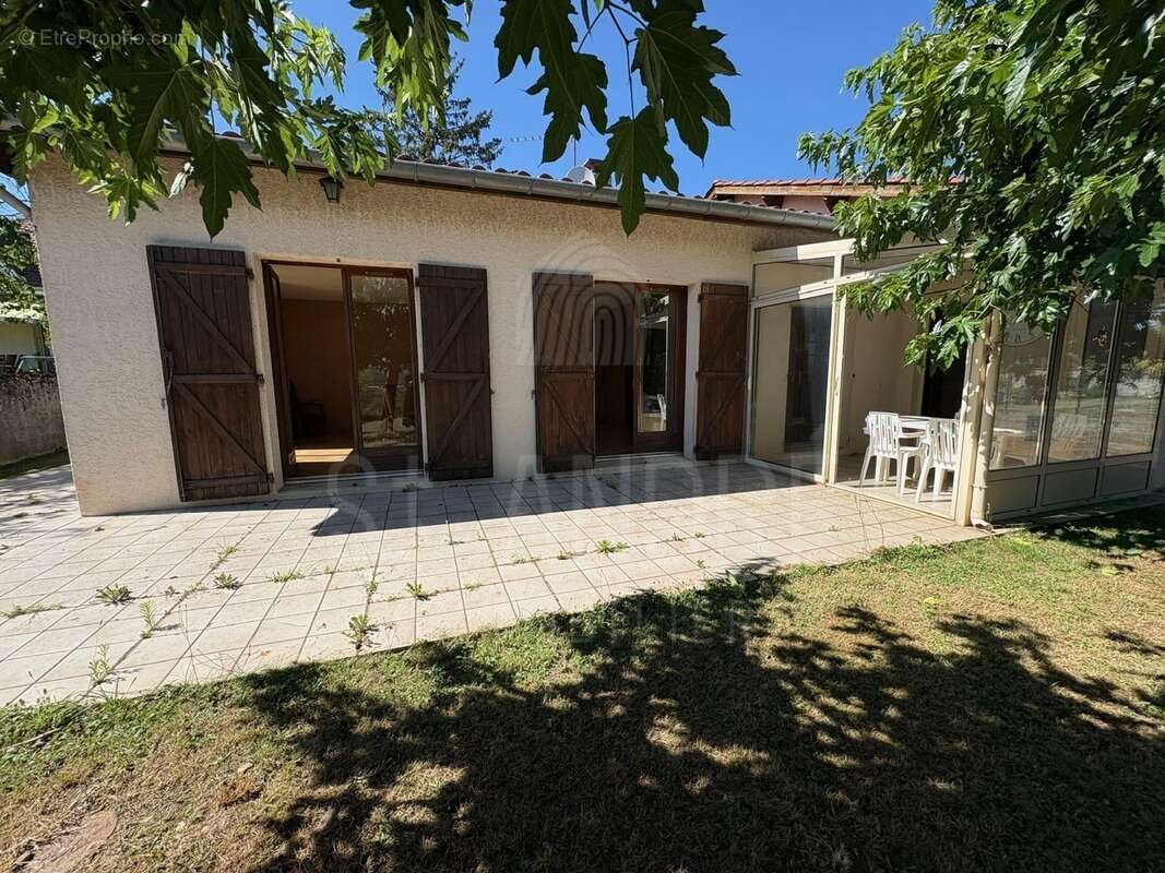 Maison à BEAUREPAIRE