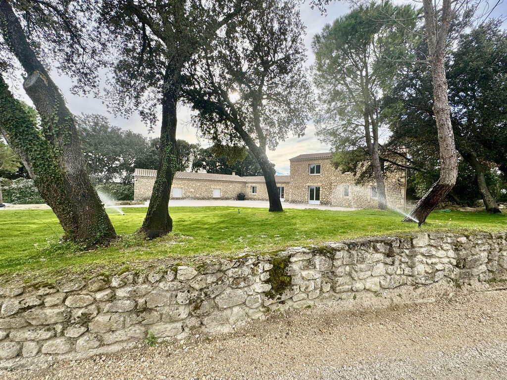 Maison à LA BAUME-DE-TRANSIT