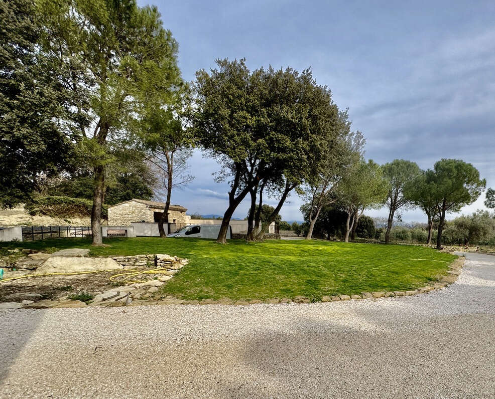 Maison à LA BAUME-DE-TRANSIT