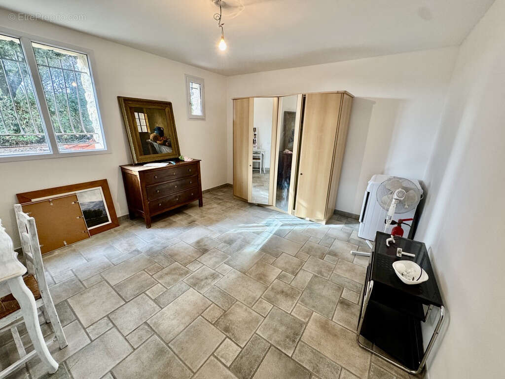 Maison à LA BAUME-DE-TRANSIT