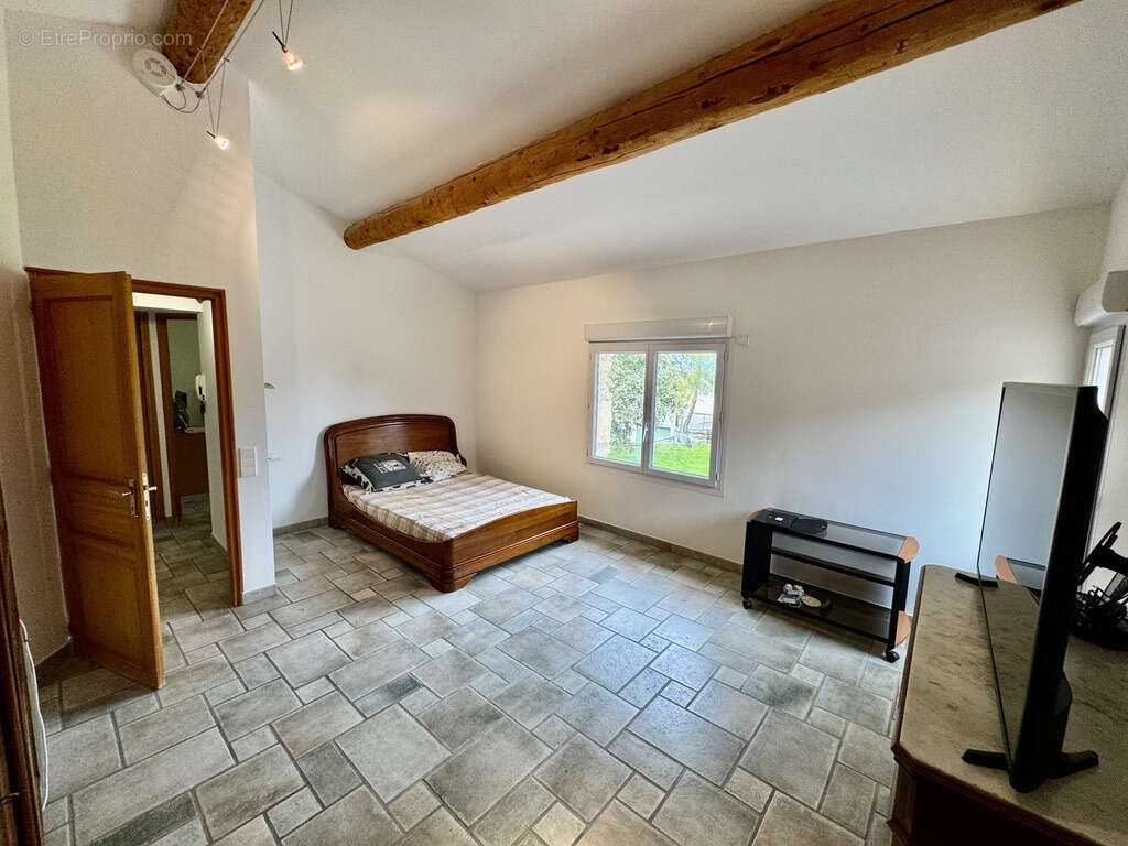 Maison à LA BAUME-DE-TRANSIT