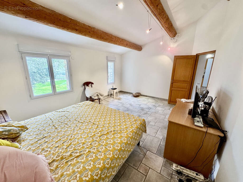 Maison à LA BAUME-DE-TRANSIT