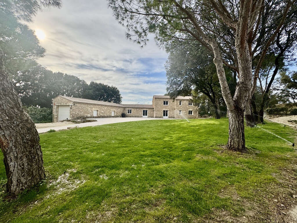 Maison à LA BAUME-DE-TRANSIT