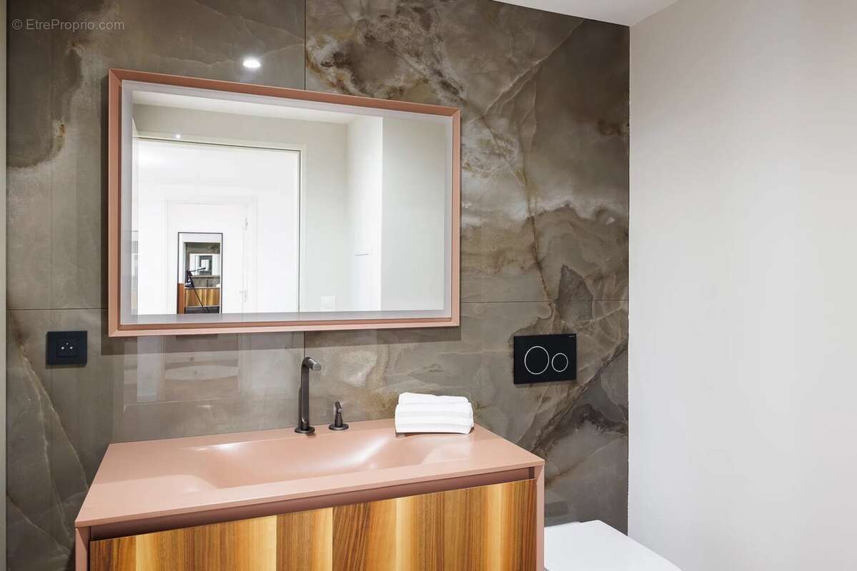 Appartement à ROQUEBRUNE-CAP-MARTIN