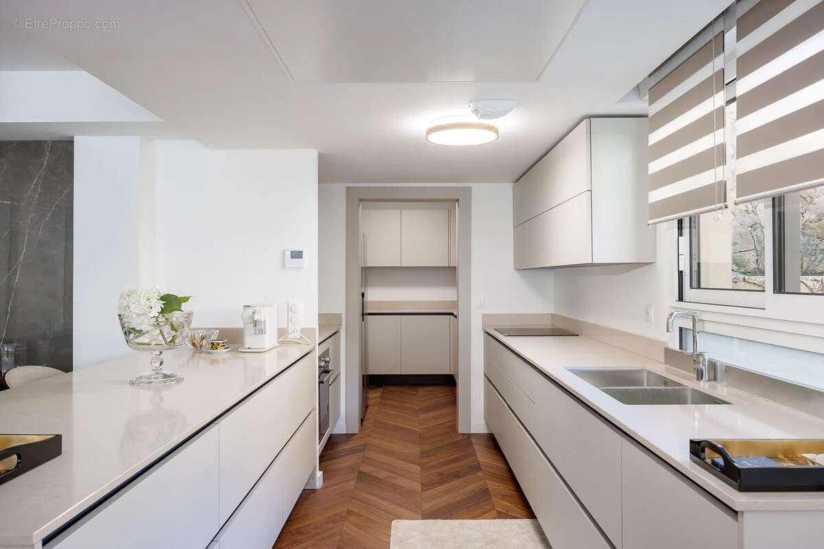 Appartement à ROQUEBRUNE-CAP-MARTIN