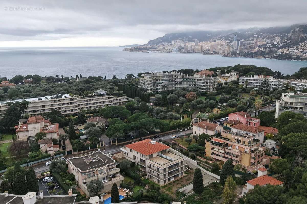 Appartement à ROQUEBRUNE-CAP-MARTIN