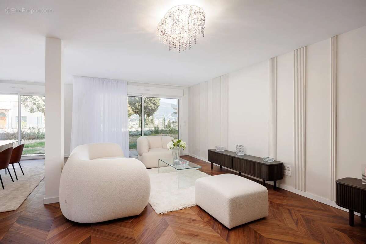 Appartement à ROQUEBRUNE-CAP-MARTIN