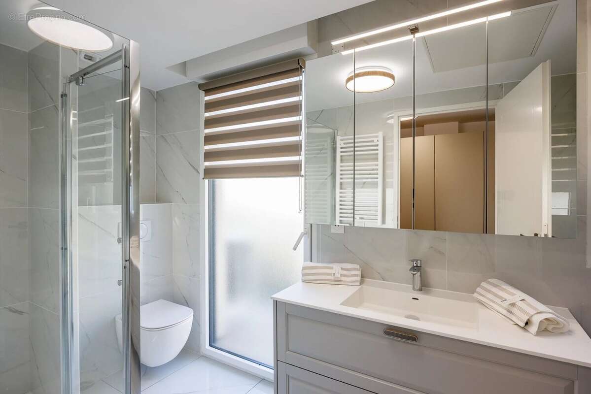 Appartement à ROQUEBRUNE-CAP-MARTIN