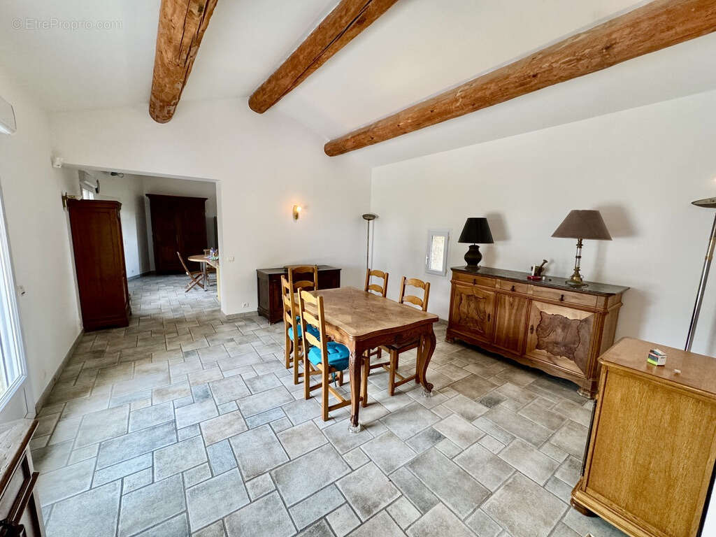 Maison à LA BAUME-DE-TRANSIT