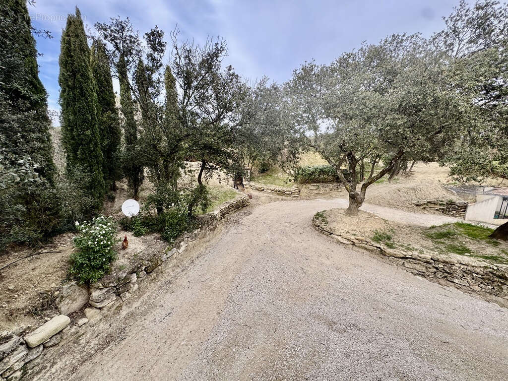 Maison à LA BAUME-DE-TRANSIT