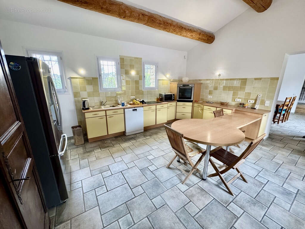 Maison à LA BAUME-DE-TRANSIT