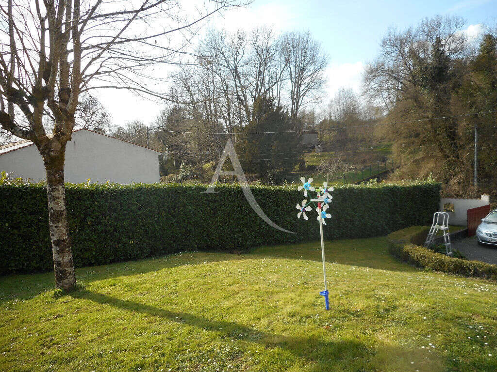 Maison à BUSSAC-SUR-CHARENTE