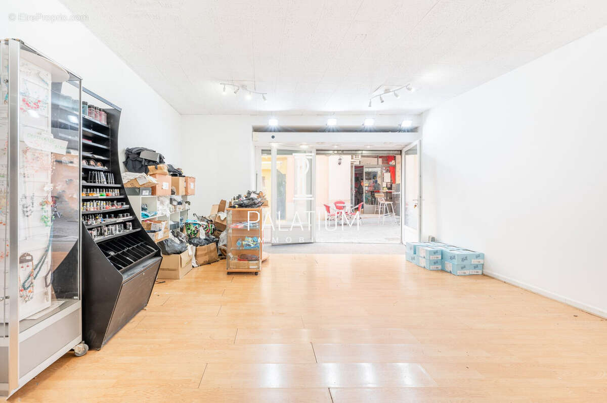 Commerce à GREOUX-LES-BAINS