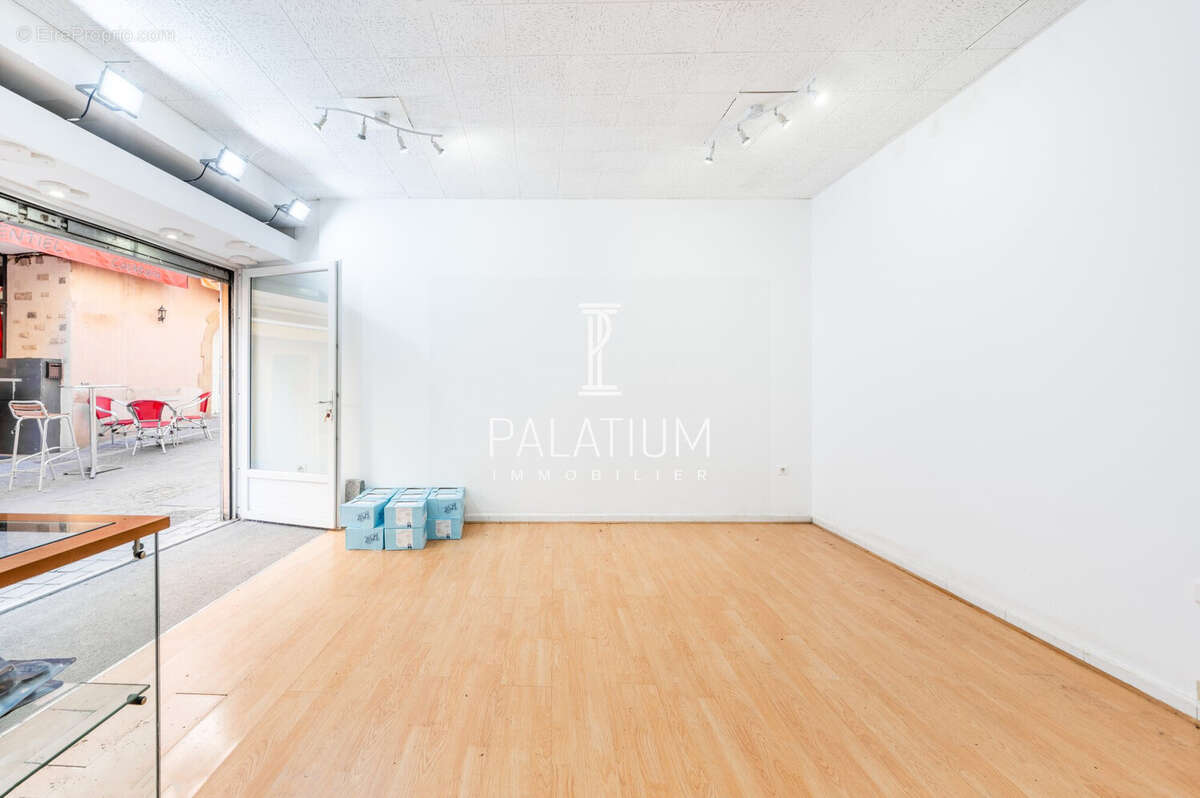 Commerce à GREOUX-LES-BAINS