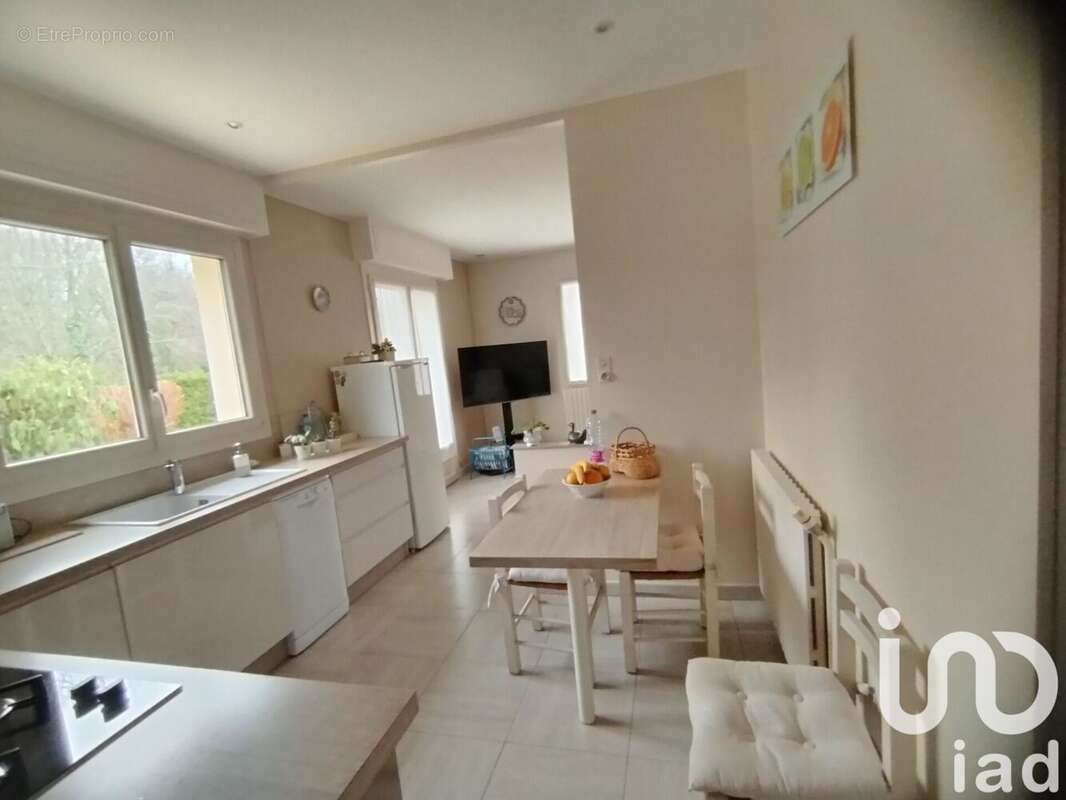 Photo 2 - Maison à LE CHAMP-SAINT-PERE