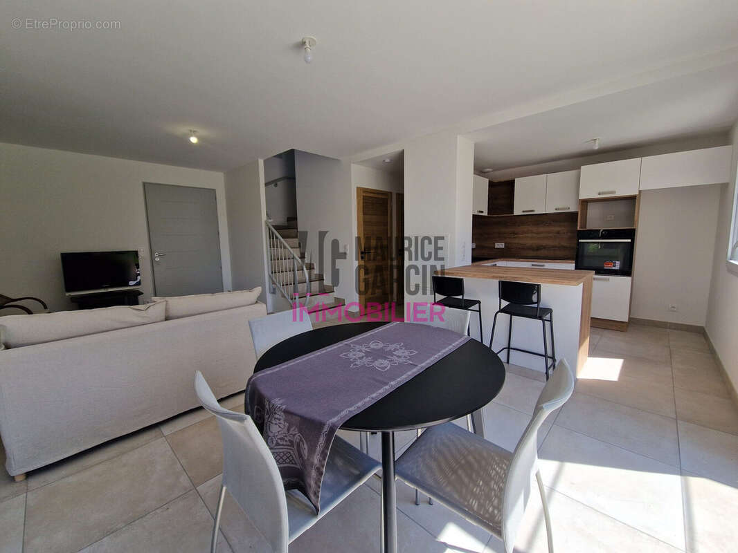 Maison à SAUMANE-DE-VAUCLUSE