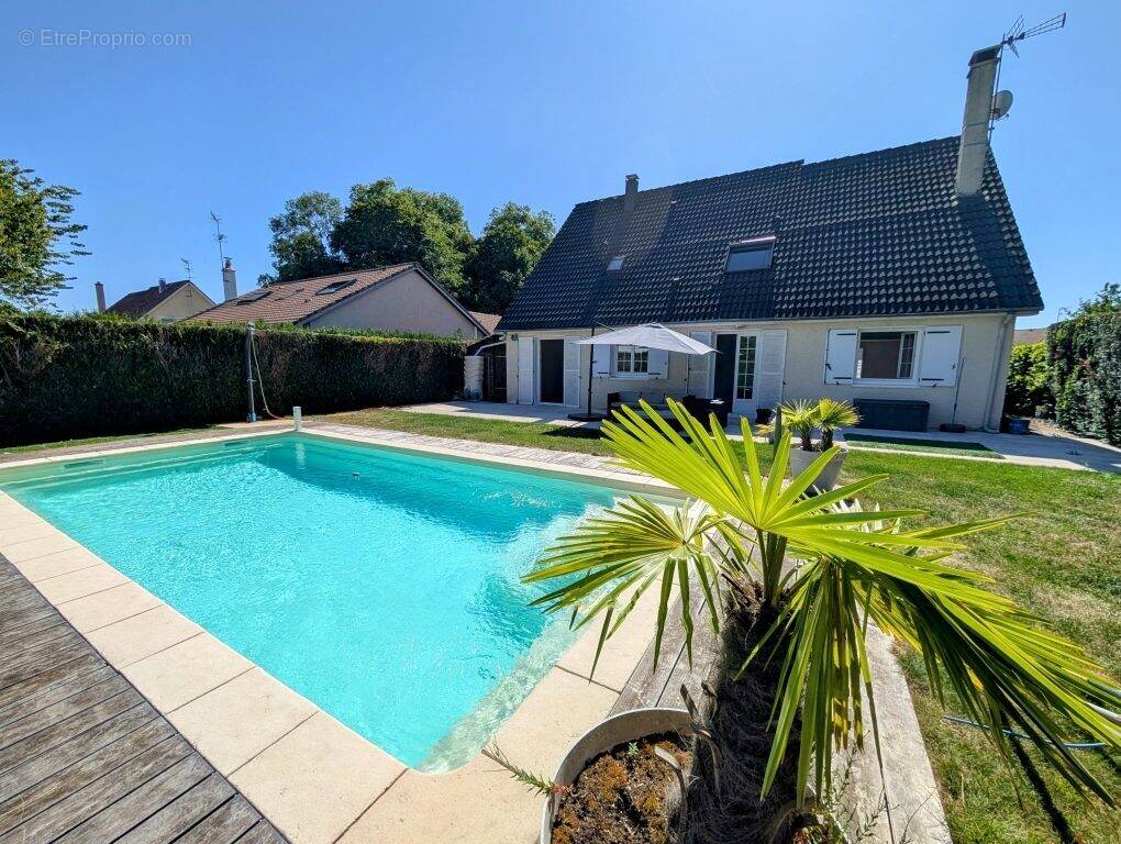 Maison à ARC-SUR-TILLE