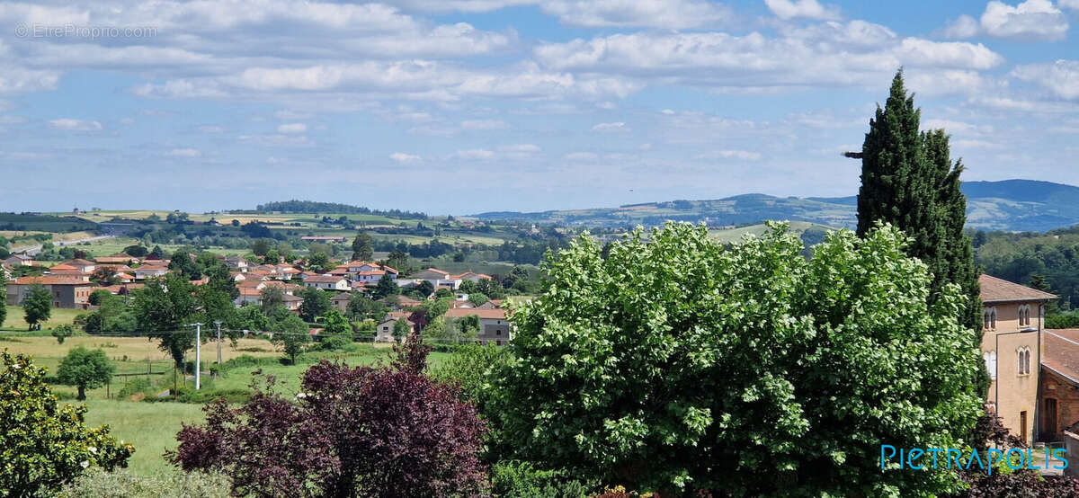 Appartement à PONTCHARRA-SUR-TURDINE