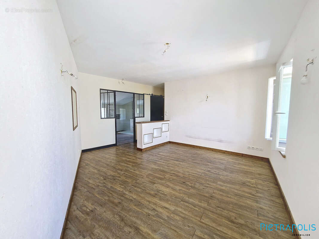 Appartement à PONTCHARRA-SUR-TURDINE