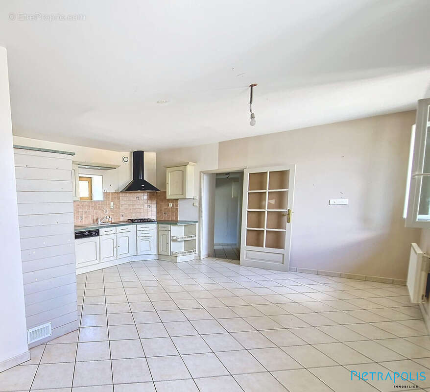 Appartement à PONTCHARRA-SUR-TURDINE