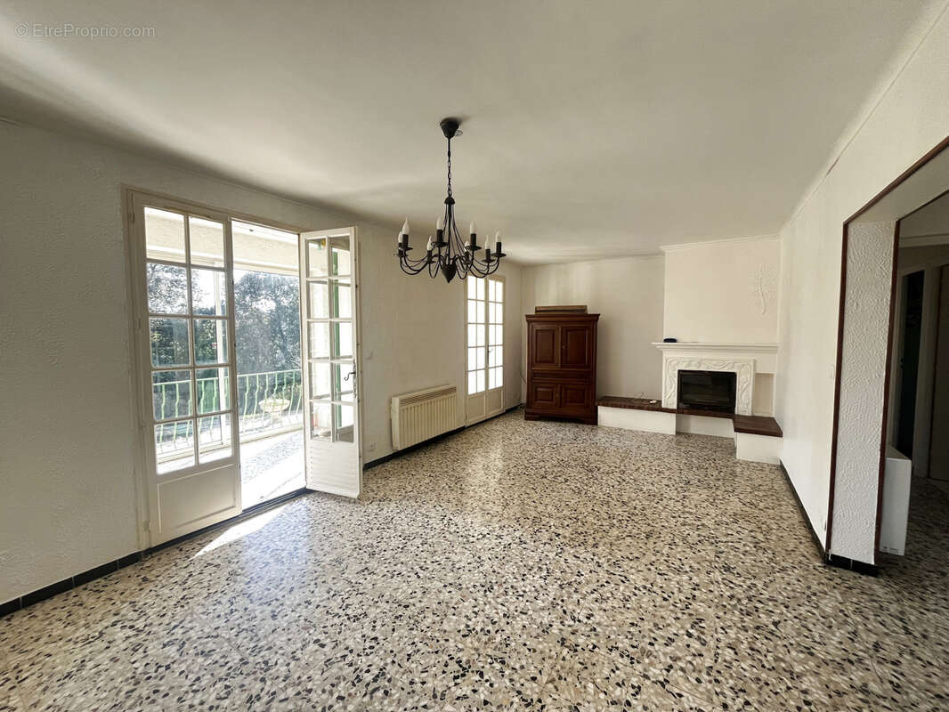 Maison à SAINT-MAXIMIN-LA-SAINTE-BAUME