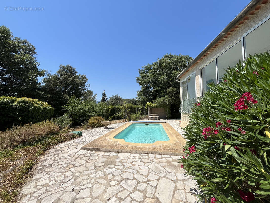 Maison à SAINT-MAXIMIN-LA-SAINTE-BAUME